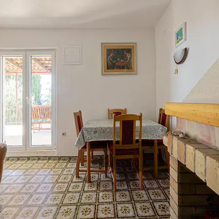 Vera Apartment