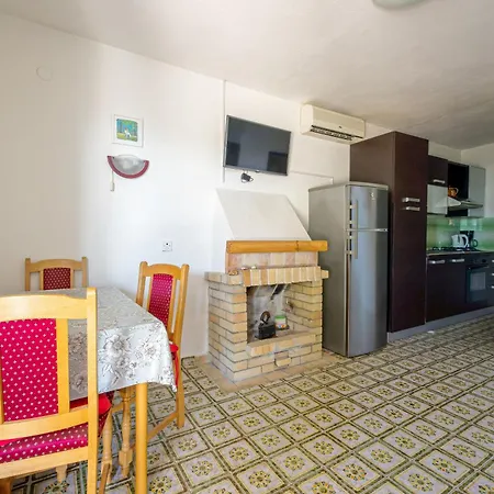 Apartment Vera Trogir